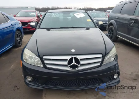 2009 Mercedes-Benz C 300 z USA, uszkodzony, nr VIN WDDGF81X59F281848